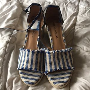 Blue and white wedges